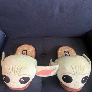 Star Wars Green Baby Yoda Plush Slippers